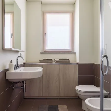 Luxury Flat With Pool Gym Spa Parking - Unit9b Appartement